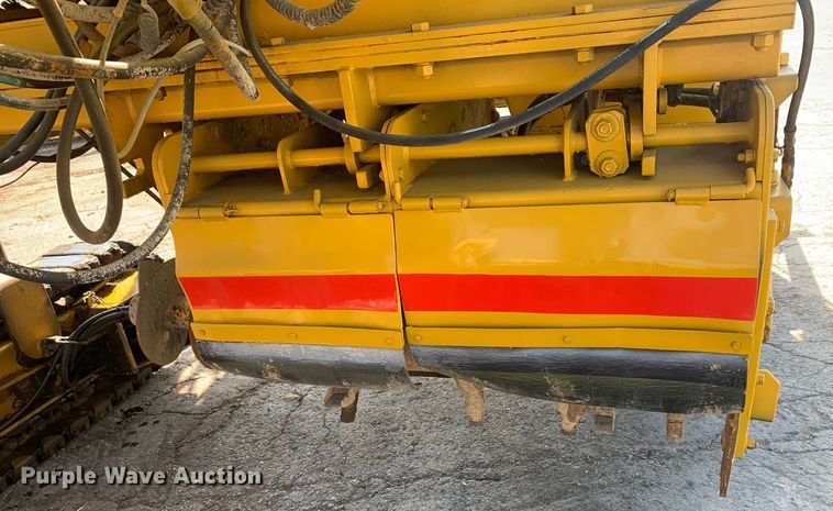 image for item DM7854 1999 Gomaco GT-6300 Commander III slip form paver