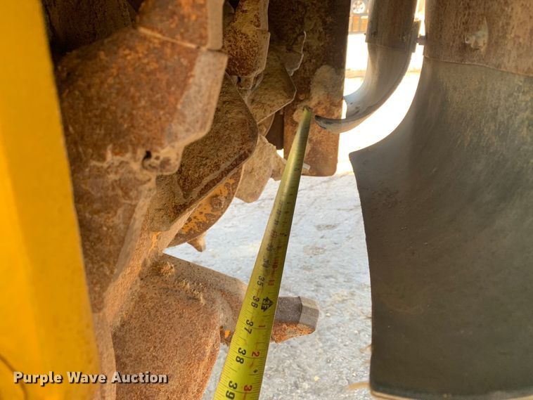 image for item DM7854 1999 Gomaco GT-6300 Commander III slip form paver