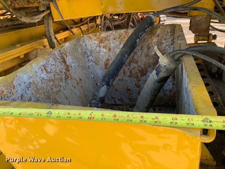 image for item DM7854 1999 Gomaco GT-6300 Commander III slip form paver