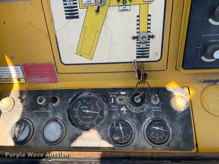 image for item DM7854 1999 Gomaco GT-6300 Commander III slip form paver