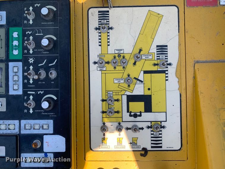 image for item DM7854 1999 Gomaco GT-6300 Commander III slip form paver