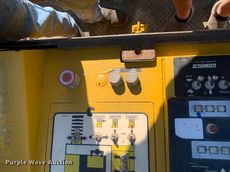 image for item DM7854 1999 Gomaco GT-6300 Commander III slip form paver