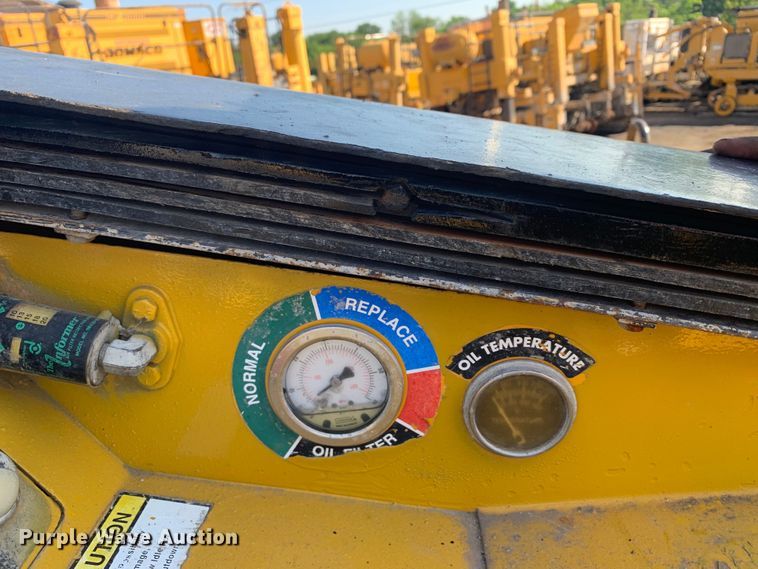 image for item DM7854 1999 Gomaco GT-6300 Commander III slip form paver