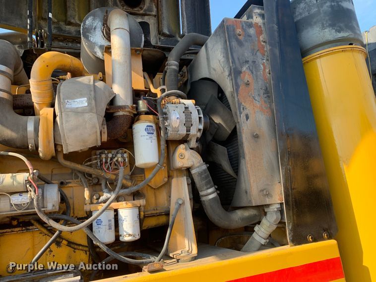 image for item DM7854 1999 Gomaco GT-6300 Commander III slip form paver