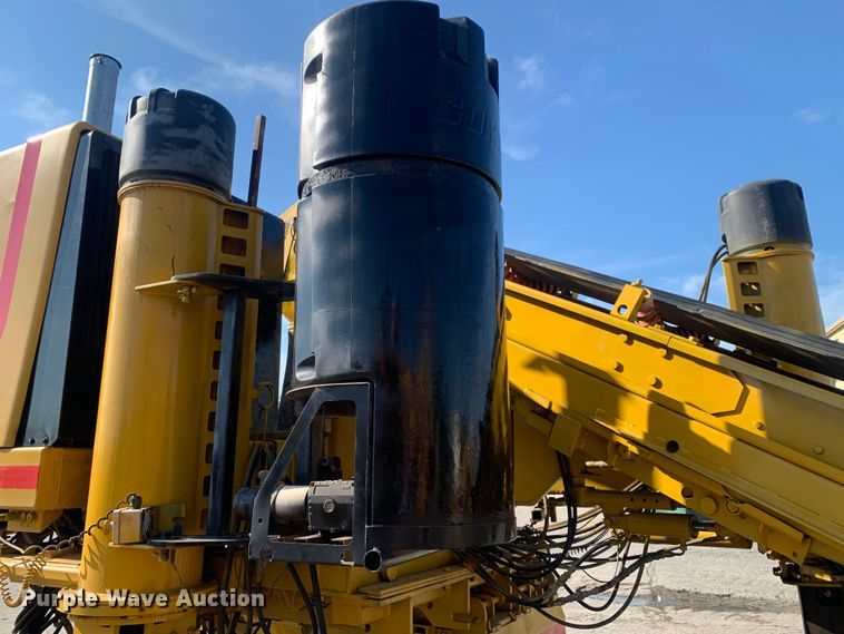 image for item DM7854 1999 Gomaco GT-6300 Commander III slip form paver