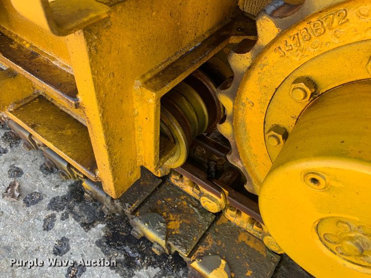 image for item DM7854 1999 Gomaco GT-6300 Commander III slip form paver