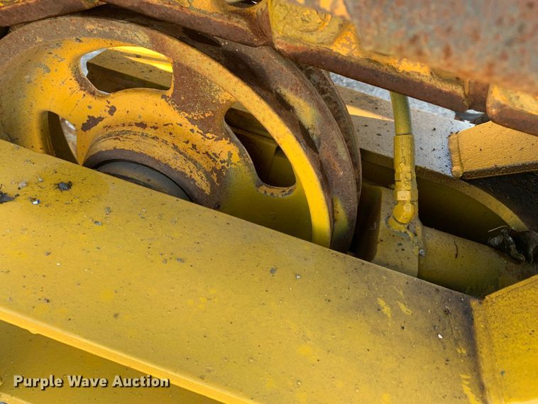 image for item DM7854 1999 Gomaco GT-6300 Commander III slip form paver