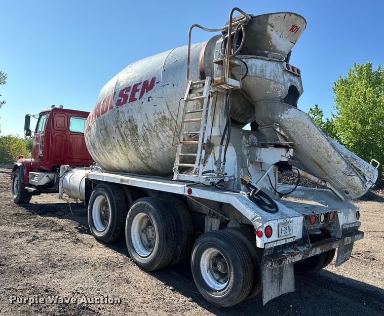 image for item DN3240 2000 Western Star 4800 ready mix truck