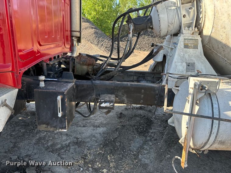image for item DN3240 2000 Western Star 4800 ready mix truck