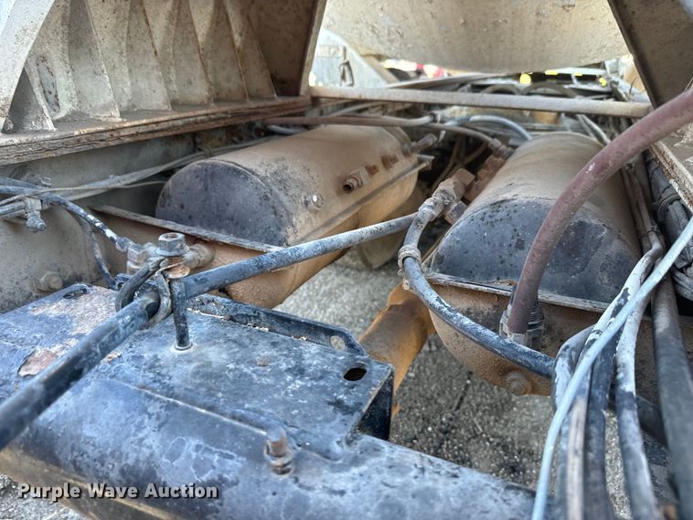 image for item DN3240 2000 Western Star 4800 ready mix truck
