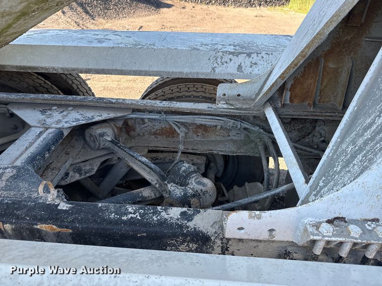 image for item DN3240 2000 Western Star 4800 ready mix truck