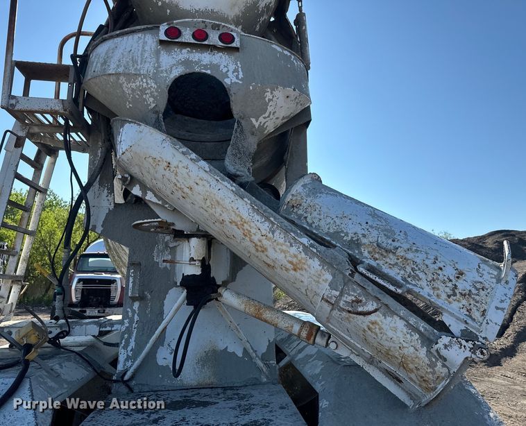 image for item DN3240 2000 Western Star 4800 ready mix truck