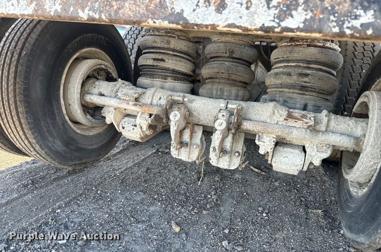 image for item DN3240 2000 Western Star 4800 ready mix truck