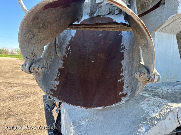 image for item DN3240 2000 Western Star 4800 ready mix truck