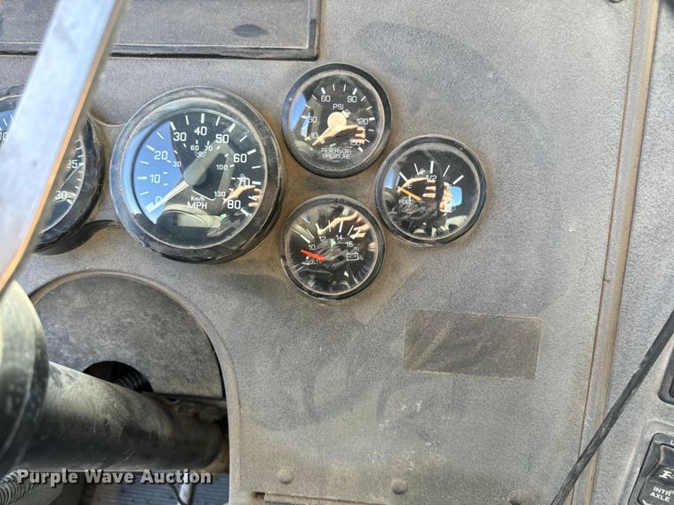 image for item DN3240 2000 Western Star 4800 ready mix truck