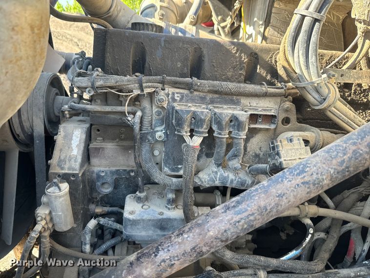 image for item DN3240 2000 Western Star 4800 ready mix truck