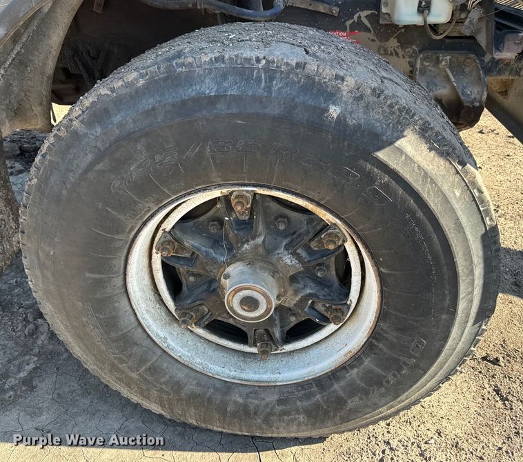 image for item DN3240 2000 Western Star 4800 ready mix truck
