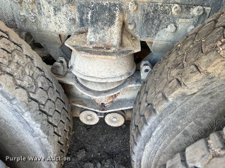 image for item DN3240 2000 Western Star 4800 ready mix truck