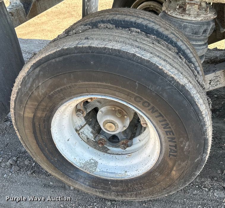 image for item DN3240 2000 Western Star 4800 ready mix truck