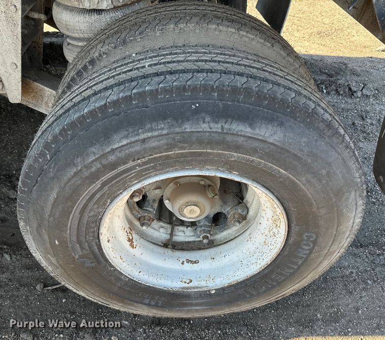 image for item DN3240 2000 Western Star 4800 ready mix truck