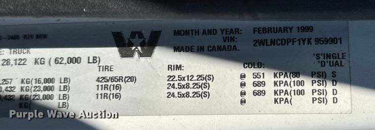 image for item DN3240 2000 Western Star 4800 ready mix truck