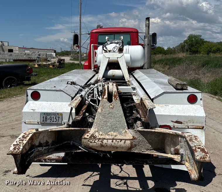 image for item DN3241 1995 Mack RD690S ready mix truck cab and chassis