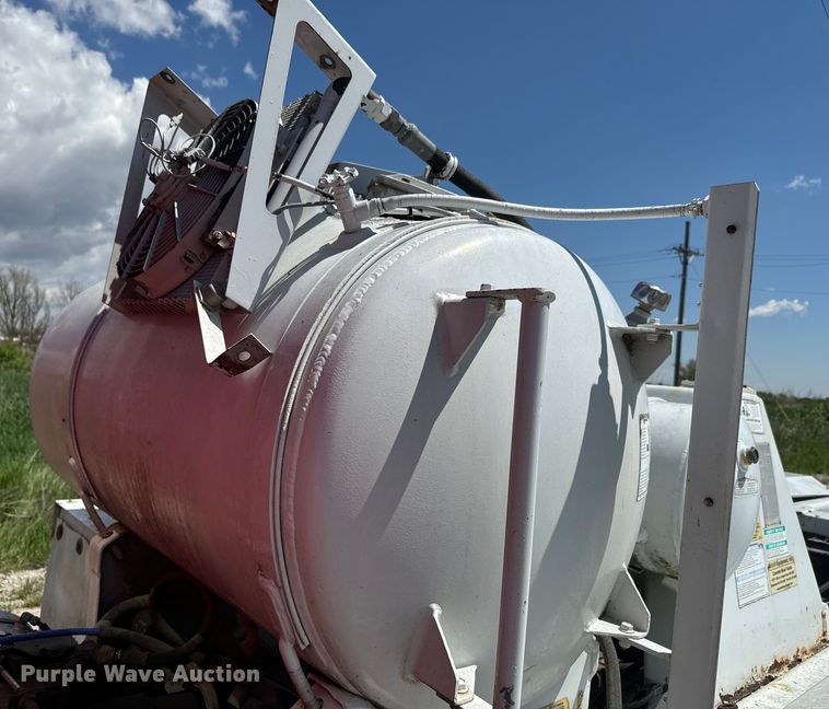 image for item DN3241 1995 Mack RD690S ready mix truck cab and chassis