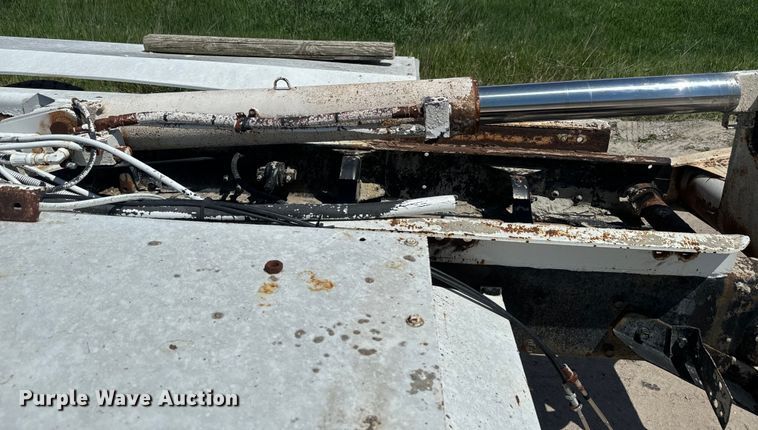 image for item DN3241 1995 Mack RD690S ready mix truck cab and chassis