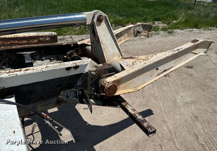 image for item DN3241 1995 Mack RD690S ready mix truck cab and chassis