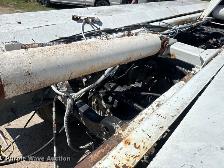 image for item DN3241 1995 Mack RD690S ready mix truck cab and chassis