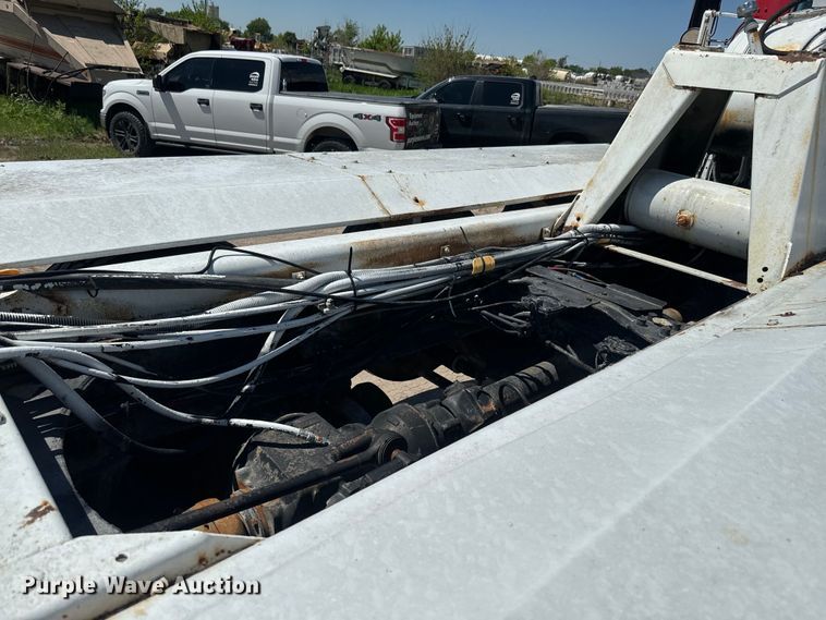 image for item DN3241 1995 Mack RD690S ready mix truck cab and chassis