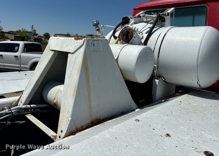 image for item DN3241 1995 Mack RD690S ready mix truck cab and chassis