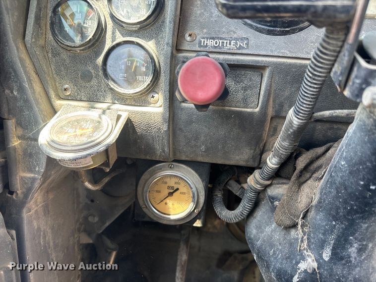 image for item DN3241 1995 Mack RD690S ready mix truck cab and chassis