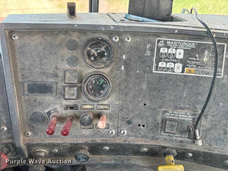 image for item DN3241 1995 Mack RD690S ready mix truck cab and chassis