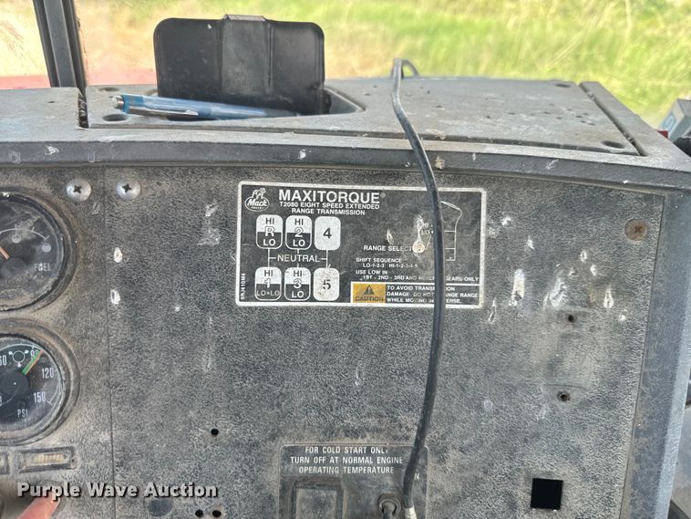 image for item DN3241 1995 Mack RD690S ready mix truck cab and chassis