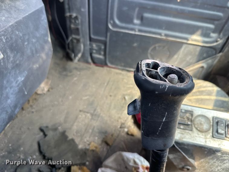 image for item DN3241 1995 Mack RD690S ready mix truck cab and chassis