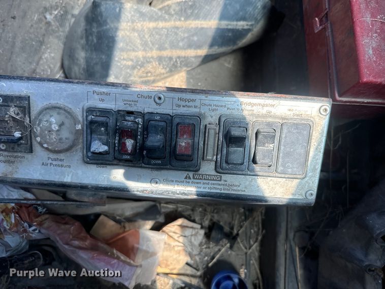 image for item DN3241 1995 Mack RD690S ready mix truck cab and chassis