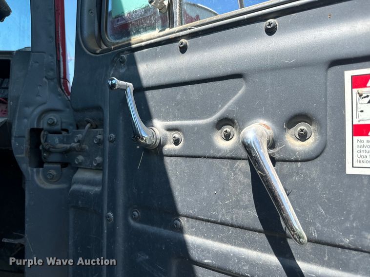 image for item DN3241 1995 Mack RD690S ready mix truck cab and chassis