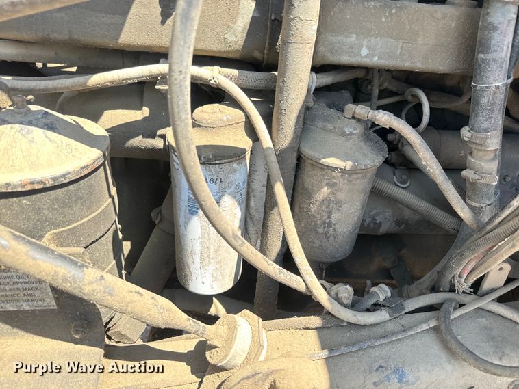 image for item DN3241 1995 Mack RD690S ready mix truck cab and chassis