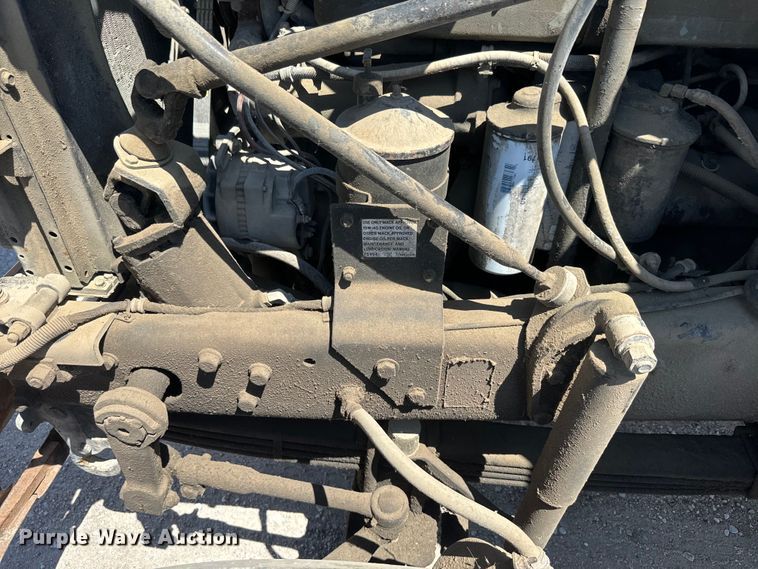 image for item DN3241 1995 Mack RD690S ready mix truck cab and chassis