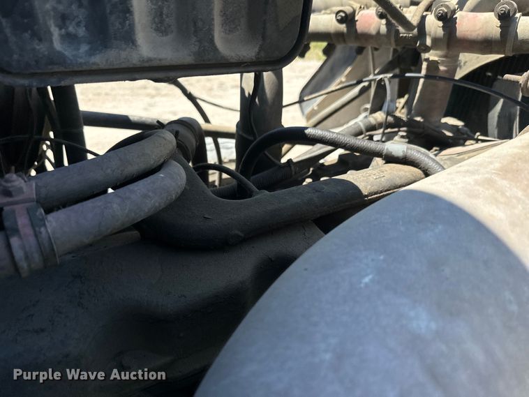 image for item DN3241 1995 Mack RD690S ready mix truck cab and chassis