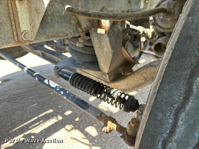 image for item DN3241 1995 Mack RD690S ready mix truck cab and chassis