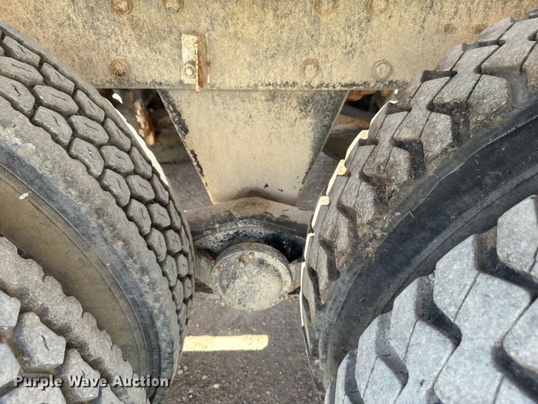 image for item DN3241 1995 Mack RD690S ready mix truck cab and chassis