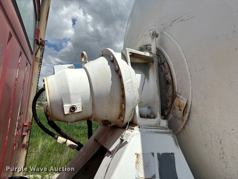 image for item DN3242 1989 Ford LT9000 ready mix truck