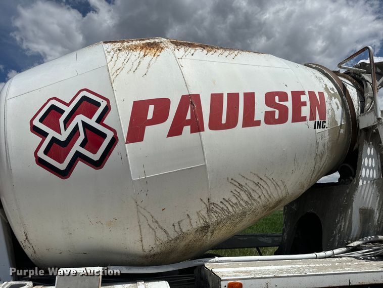 image for item DN3242 1989 Ford LT9000 ready mix truck