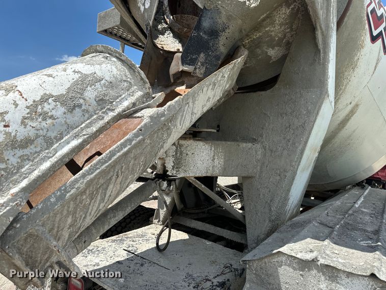 image for item DN3242 1989 Ford LT9000 ready mix truck