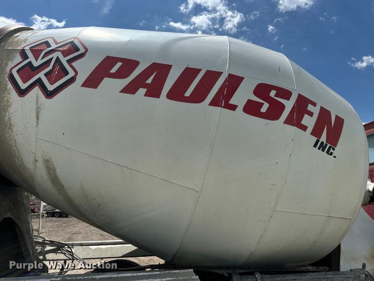 image for item DN3242 1989 Ford LT9000 ready mix truck