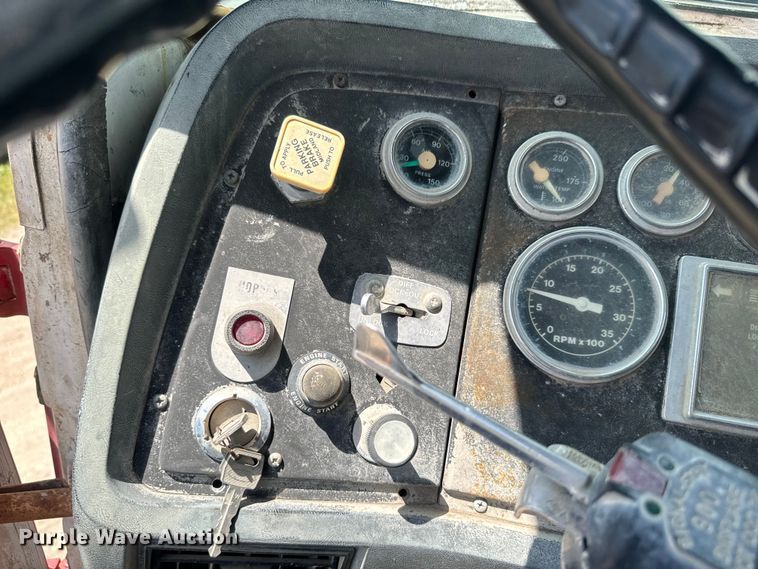 image for item DN3242 1989 Ford LT9000 ready mix truck