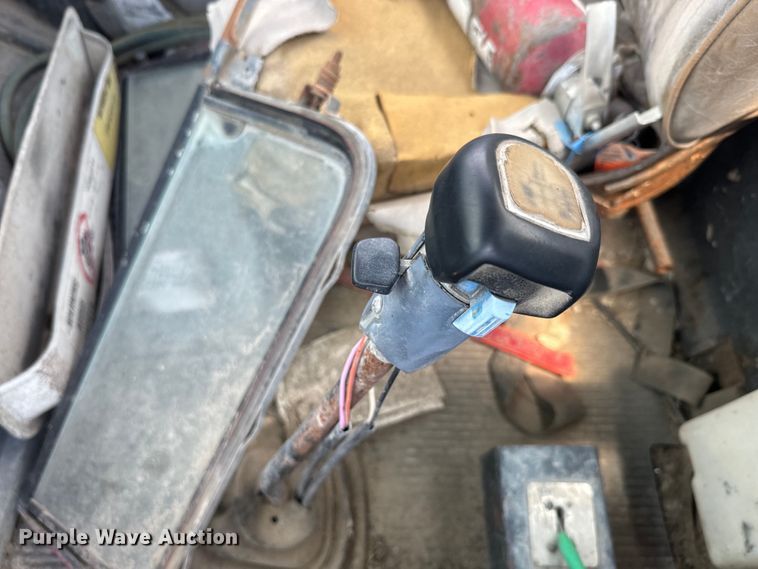 image for item DN3242 1989 Ford LT9000 ready mix truck