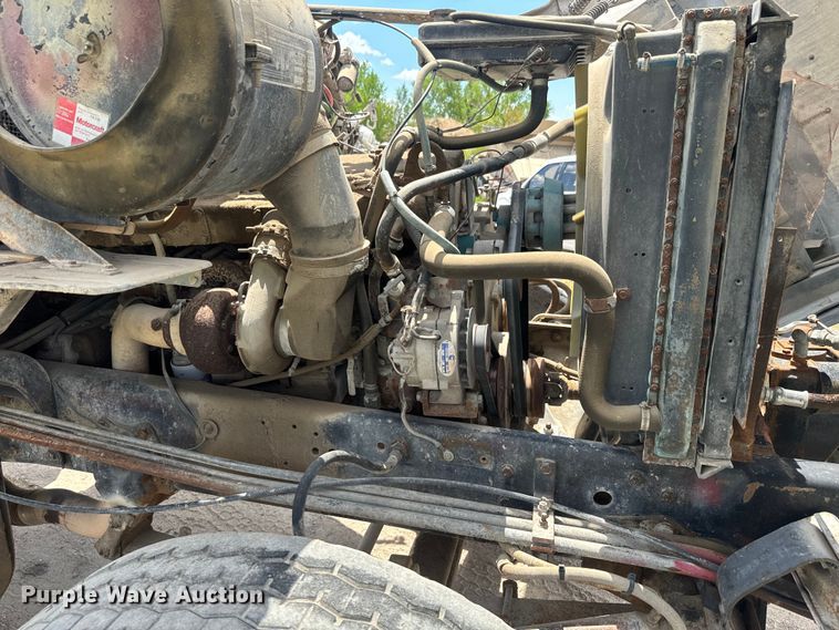 image for item DN3242 1989 Ford LT9000 ready mix truck